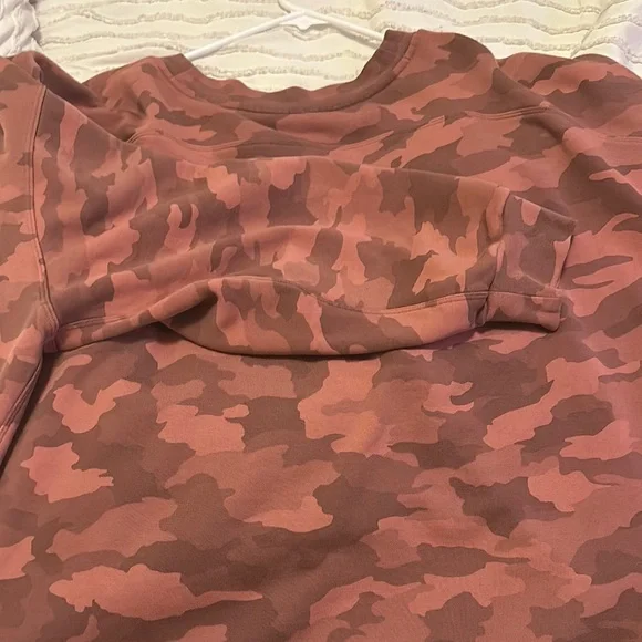 Pink lululemon Camouflage Long Sleeve Shirt - Picture 3 of 4